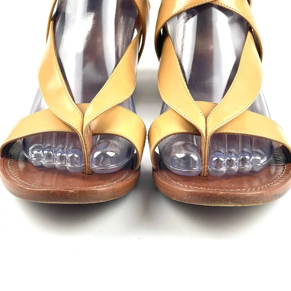 Bottega Veneta Beige Leather V Strap Flat Sandals Size 38 (7US) - Picture 7 of 13